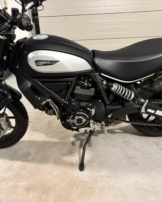 Ducati Scrambler Icon Dark