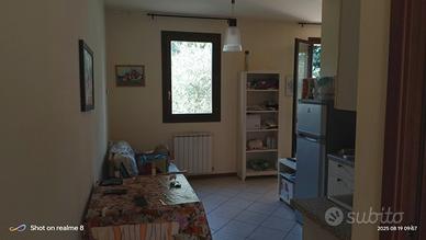 Gradara monolocale indipendente con giardino