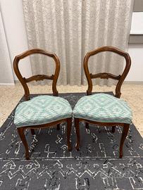 Sedie in legno con seduta imbottita