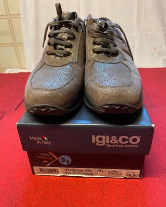 SCARPE DONNA N.40-SCAMOSCIATE-LAMINATE ARGENTO