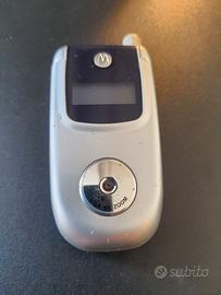 telefonino vintage motorola V 220