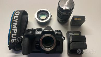 Olympus E-M1 Mark II + 12-50 +booster - 3 batterie