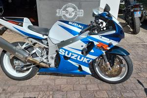 SUZUKI GSXR 750