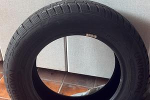 Treno Gomme Invernali Uniroyal