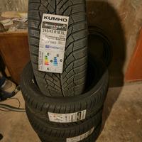 Pneumatici invernali Kumho 245/45 R18 . NUOVI!!!!!