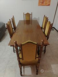 Tavolo in legno da sala