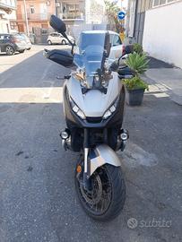 HONDA X-ADV 750