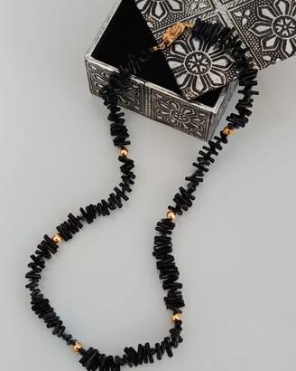 collana in corallo nero 