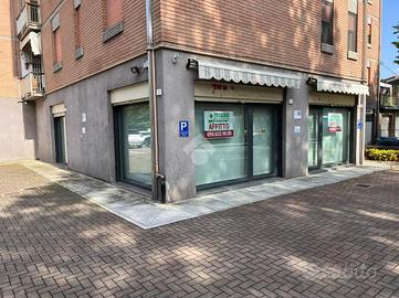 NEGOZIO A CARPI