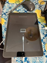 Ipad 6a gen non funzionante con scatola