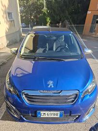 Peugeot 108 blu elettrico Cabrio
