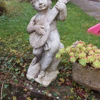 putto di cemento