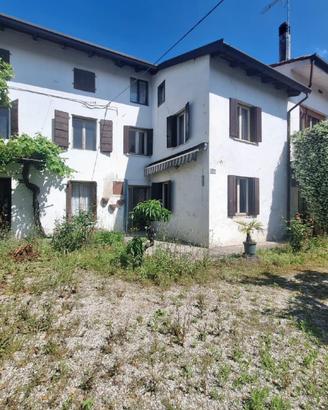 Casa tricamere vicino al centro di Latisana