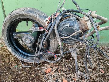 Motore piaggio scooter a liquido 