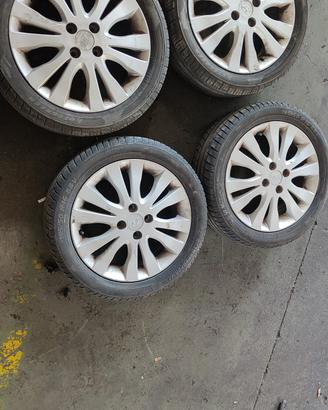 Hyundai i20 cerchi e gomme complete 195/50/r16 88 