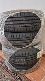 Pneumatici nuovi goodride 225 55 r18