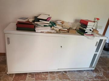 Mobiletto ufficio in metallo con ante scorrevoli