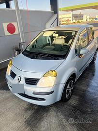Renault Modus 1.5 dCi anno 2005, con 192.000 km.