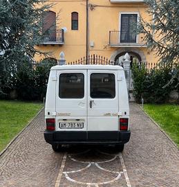 Furgone Renault trafic 2.5 4x4 motore sofim