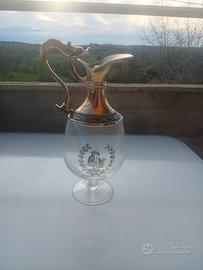 decanter con bicchiere da brandy e beccuccio