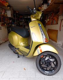 Vespa Super Sprint Gold 50cc  2026