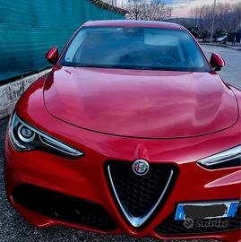 Alfa Stelvio 2.2 160cv sport