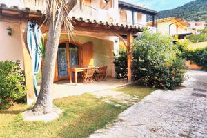 Chia - Villetta a schiera su due livelli