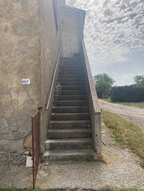 Porzione casolare da ristrutturare