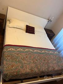 Letto matrimoniale con materasso