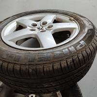 Pneumatici e cerchi in lega 205 60 16 due pezzi