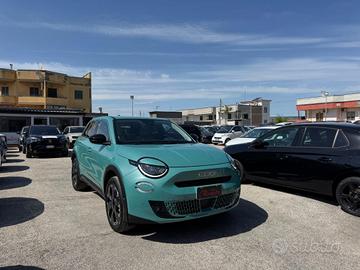 FIAT 600 Hybrid 110 CV DCT MHEV La Prima