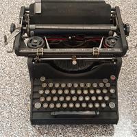 macchina da scrivere antica