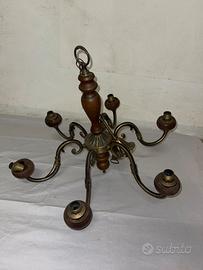 Lampadario vintage 6 luci in ottone e legno - ‘60