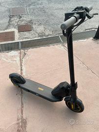 Monopattino Ninebot max g30 usato