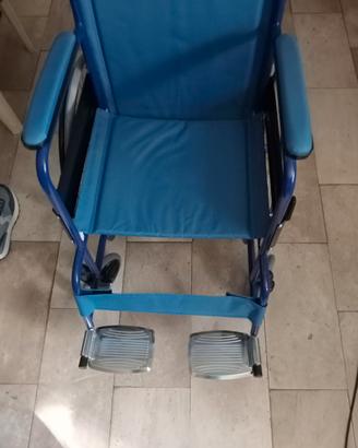 SEDIA A ROTELLE PER DISABILI