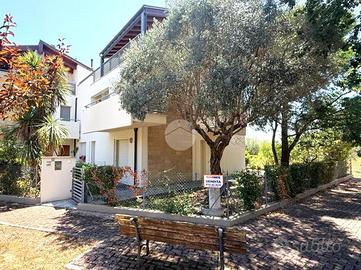 VILLA A SCHIERA A FANO