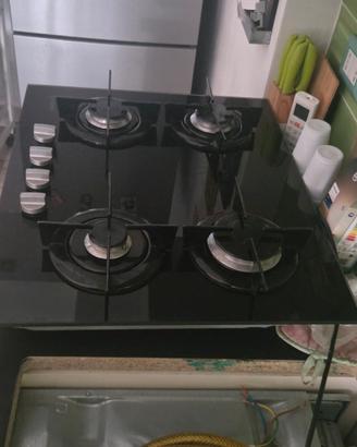 piano cottura indesit 4 fuochi da incasso con tubo