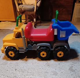 Camioncino cavalcabile con ribaltabile