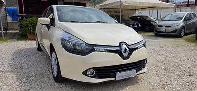RENAULT Clio 1.2 75 CV 5p. Costume National