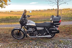 Moto Guzzi V9 850 E5  Roamer