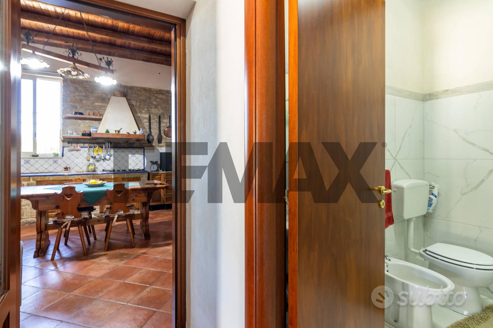 Casa – Caltagirone, Mazzone, Catania - Altro