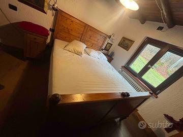 Letto d'epoca rustico