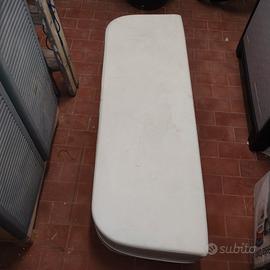 cuscini in pelle marina e scaletta 