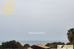 VILLA ADIACENTE Spiaggia mq 350 su lotto mq 600