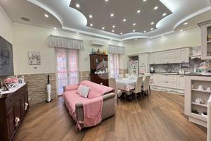 4 LOCALI A CASTELLAMMARE DI STABIA