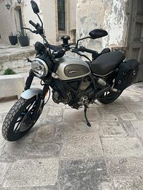 DUCATI SCRAMBLER ICON 800