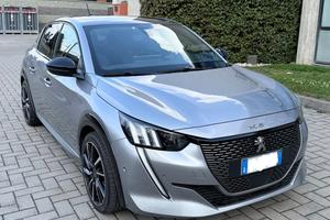 Peugeot 208 EAT8 101CV GT Line