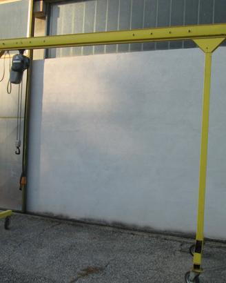 Argano Demag a cavalletto