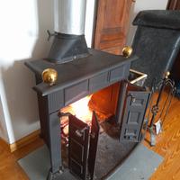 stufa a legna in ghisa