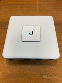 FIREWALL UBIQUITI USG-3P